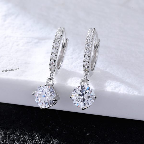 Round Moissanite Earring