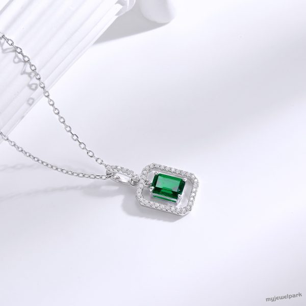 Emerald Hollow Necklace