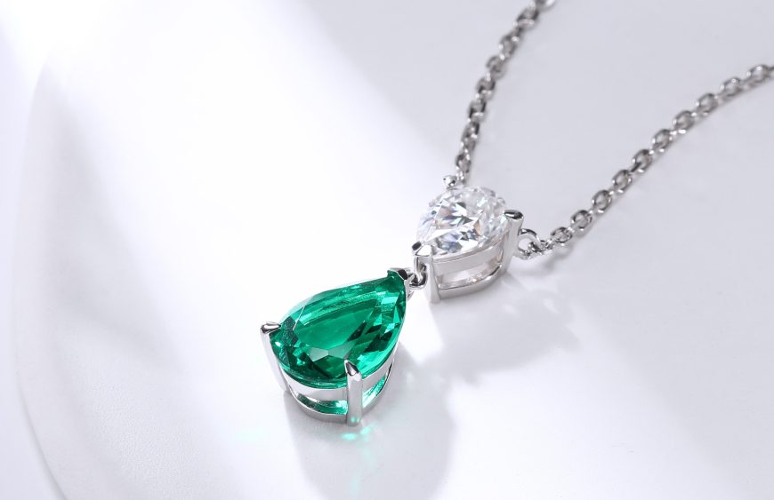 teardrop emerald necklace
