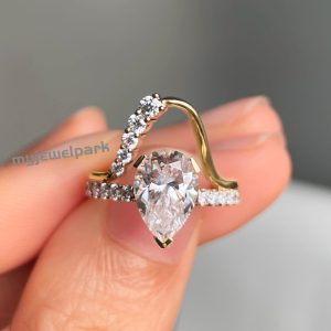 Personalized exquisite moissanite irregular ring