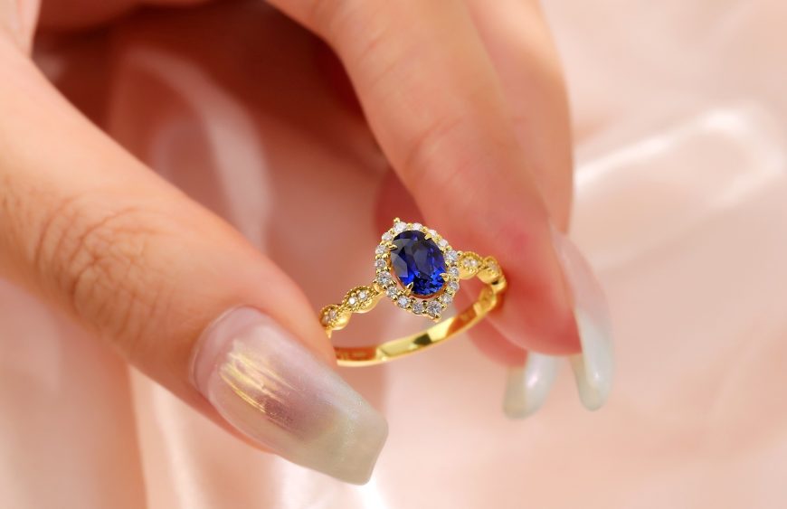 blue sapphire ring