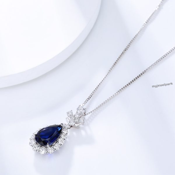 Water drop lab sapphire necklace