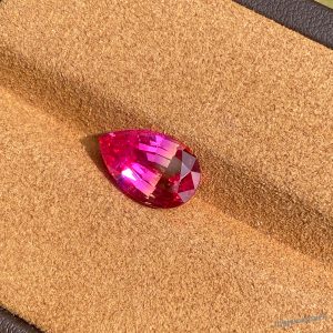 粉带黄色梨形-2