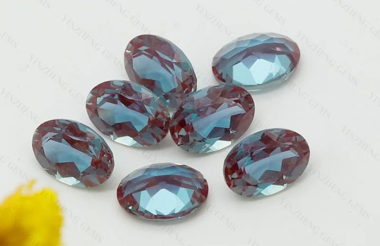 Does lab alexandrite change color