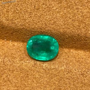 Oval Lab Grown Colombian Emerald 2.7 ct 8x10mm