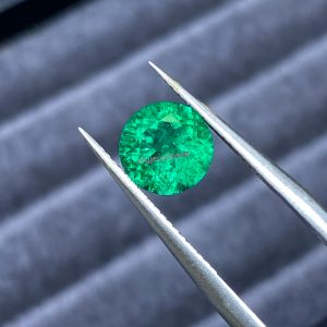 Round Lab Grown Colombian Vivid Green Emerald 1ct 7x7mm