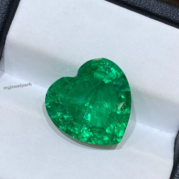 What grade of emerald is the best