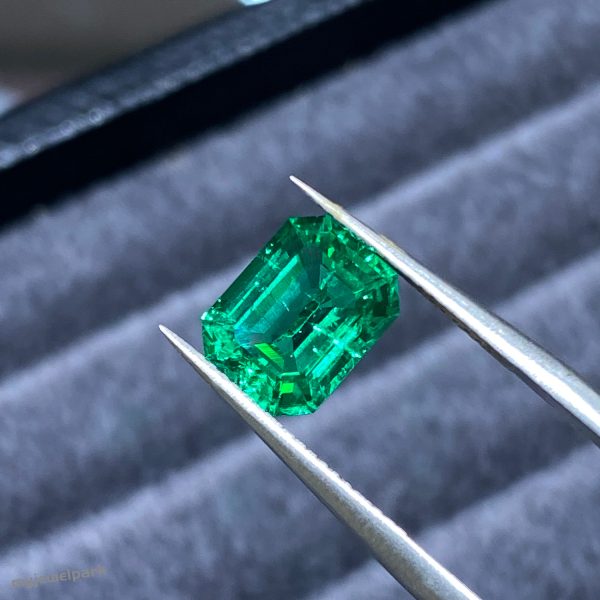 Emerald & Cubic Zirconia