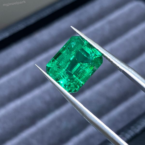 emerald symbolize