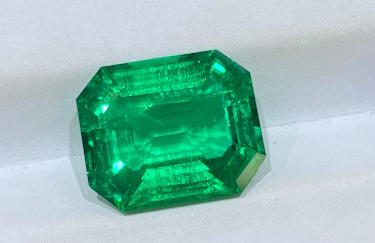 Are lab emeralds oiled