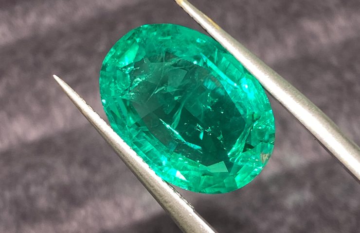 Why is emerald considered the most traditional birthstone for Taurus
