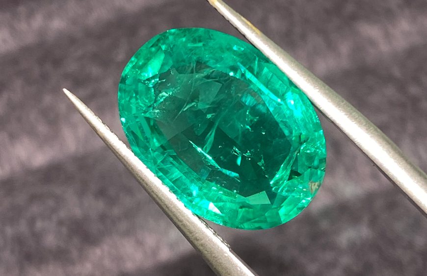 Why is emerald considered the most traditional birthstone for Taurus