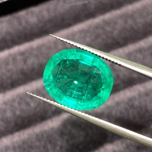 Oval Lab Grown Colombian Emerald 6 ct