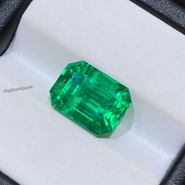 Are lab created emeralds oiled