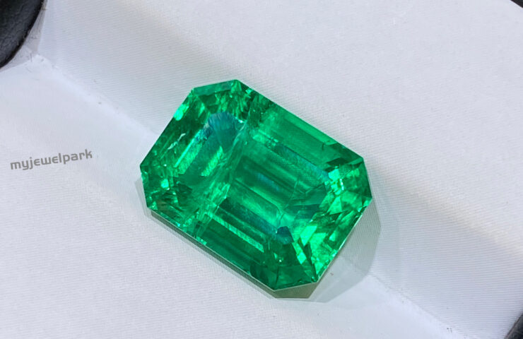 Are lab created emeralds oiled
