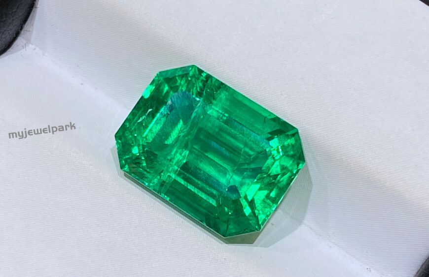 Are lab created emeralds oiled
