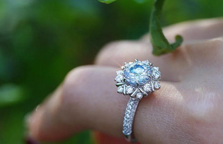 Can moissanite be lab grown