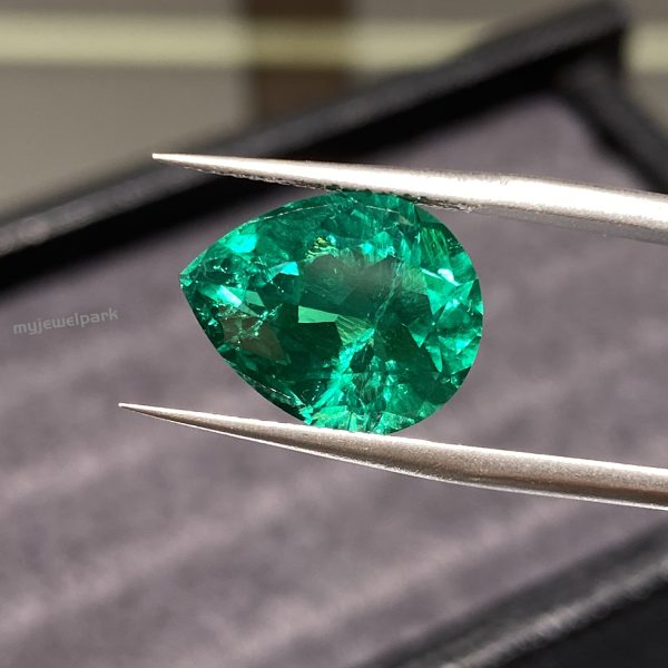 ViVid Green Emerald
