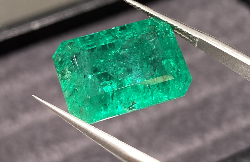 What does emerald symbolize