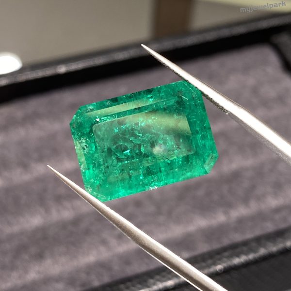 water hurt emeralds