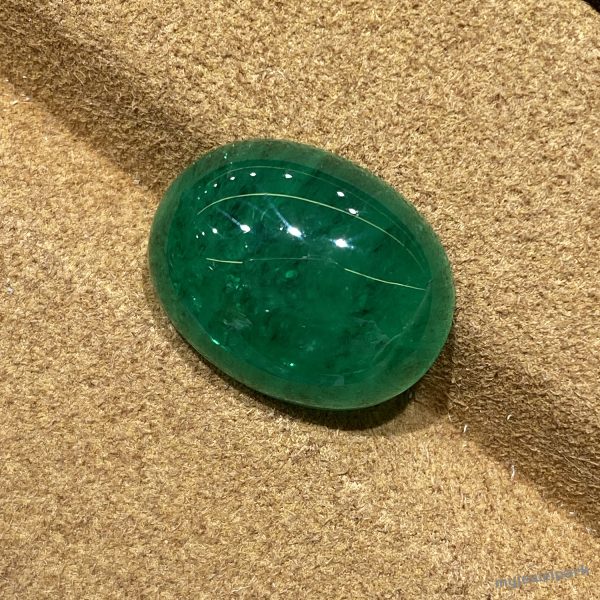 emerald lucky stone