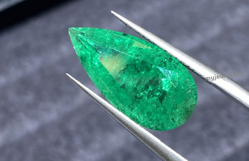 emeralds mean in love