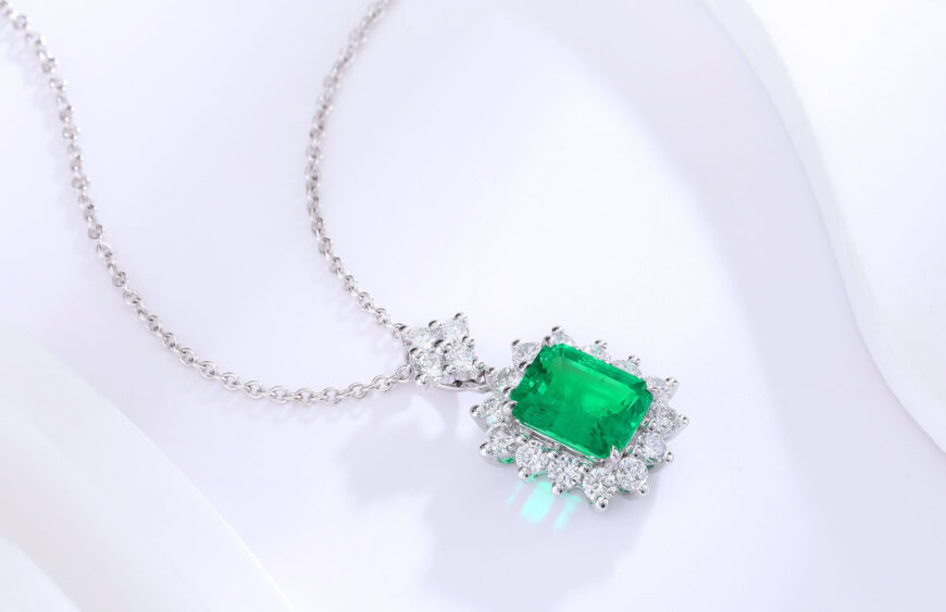 lab grown emerald pendant