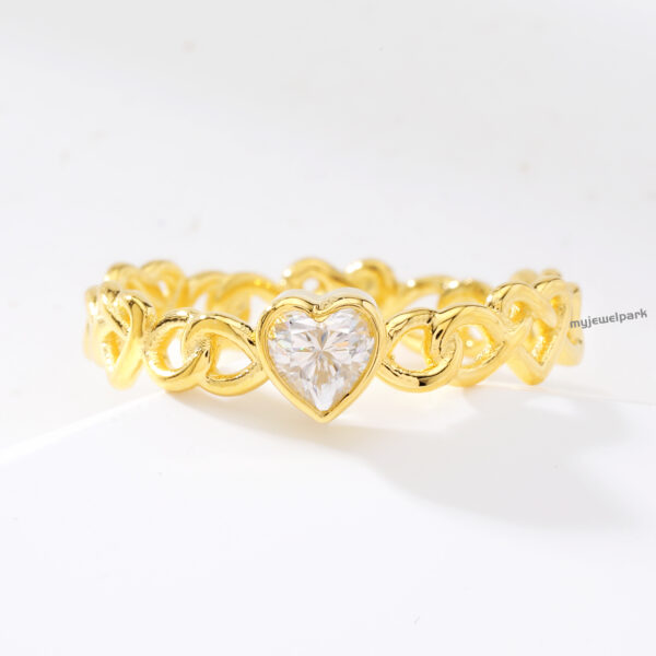 lab grown diamond ring